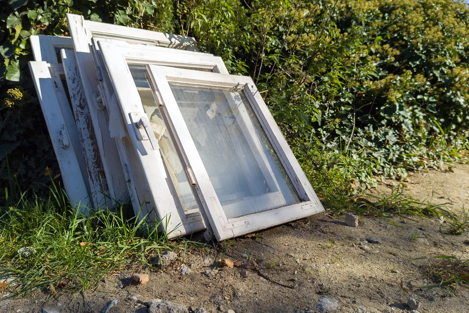 Riciclo infissi: cosa succede a vetro, PVC e alluminio